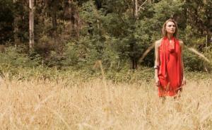 THURLEY: Draping and flow for summer.